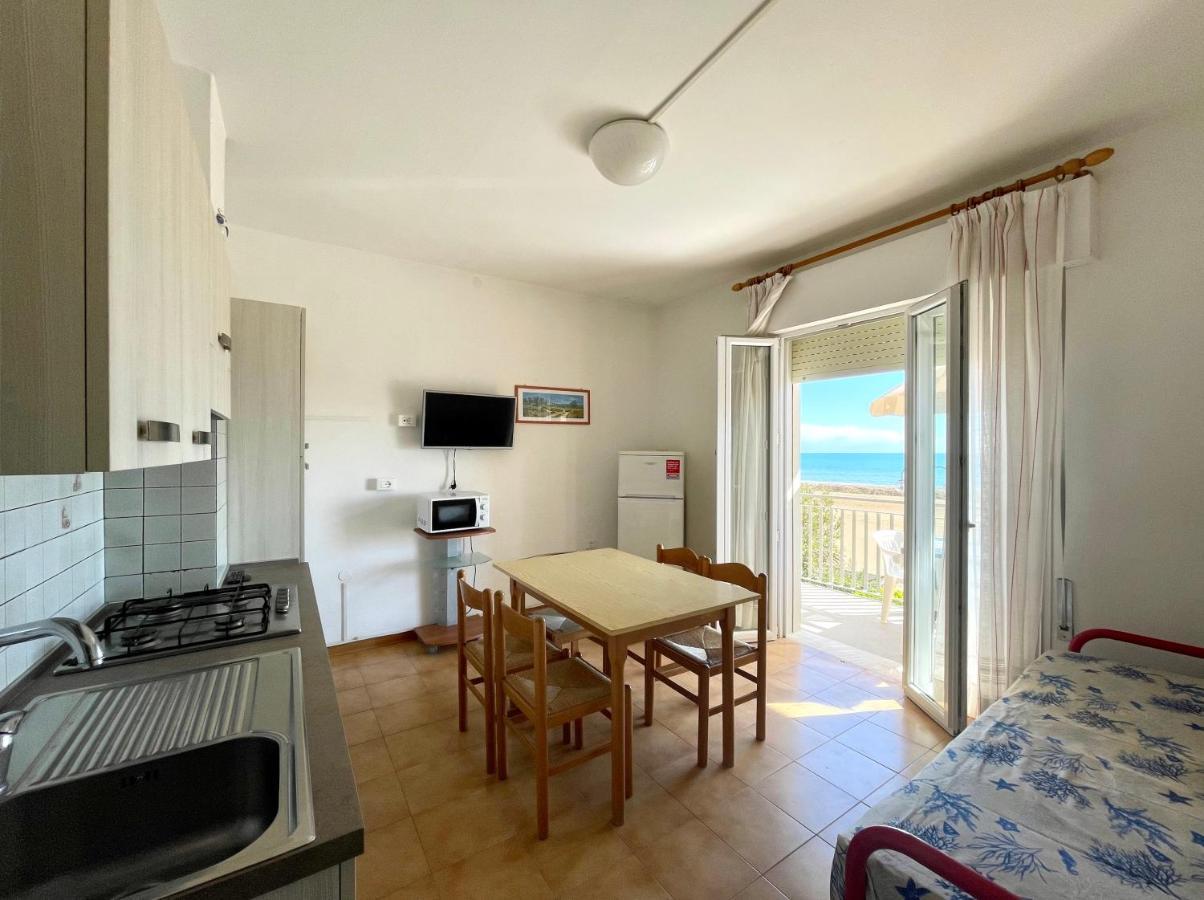 Villa Fronte Mare-Carraro Immobiliare Jesolo - Family Apartments المظهر الخارجي الصورة